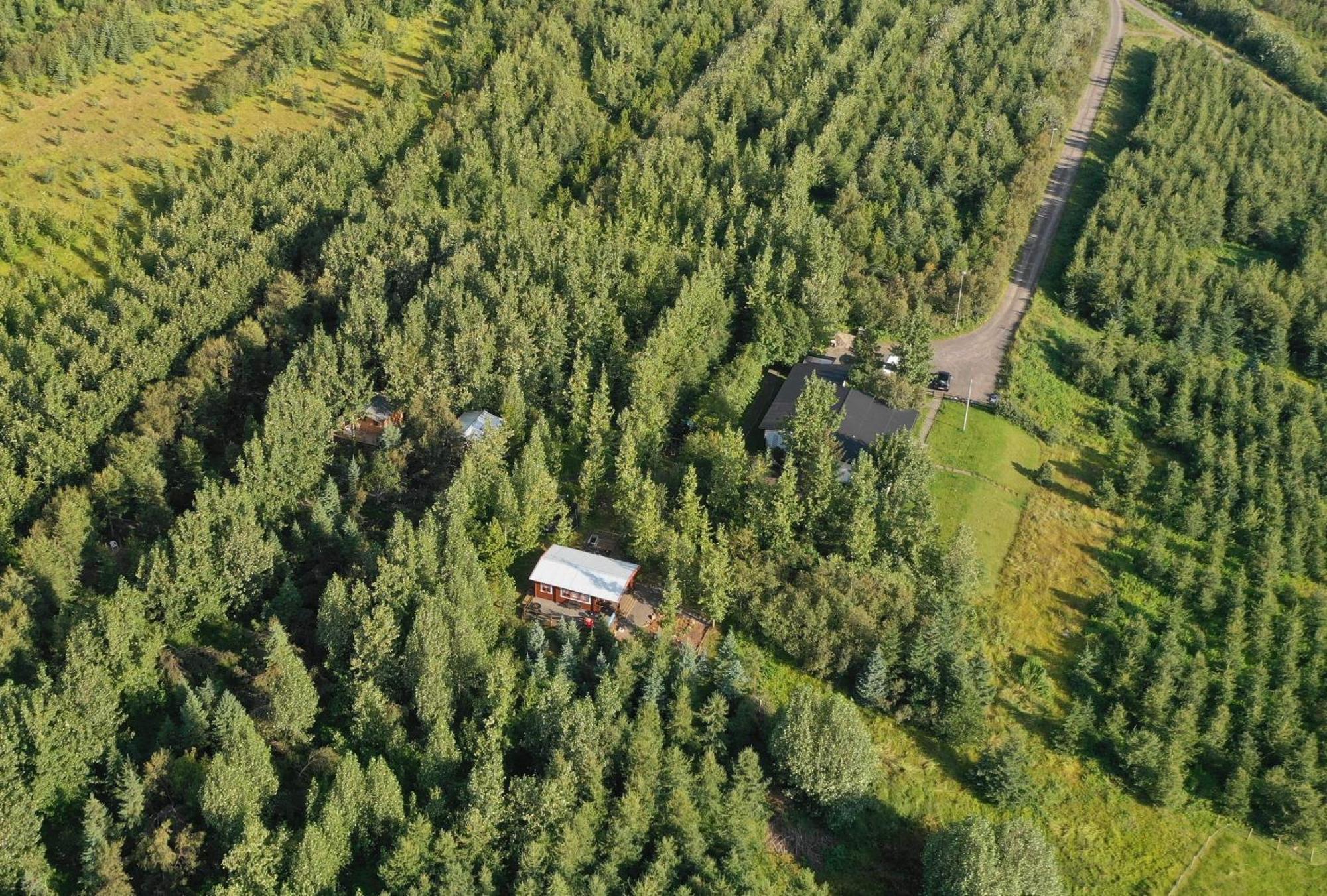 Bakkakot 2 - Cozy Cabins In The Woods Акурейри Экстерьер фото