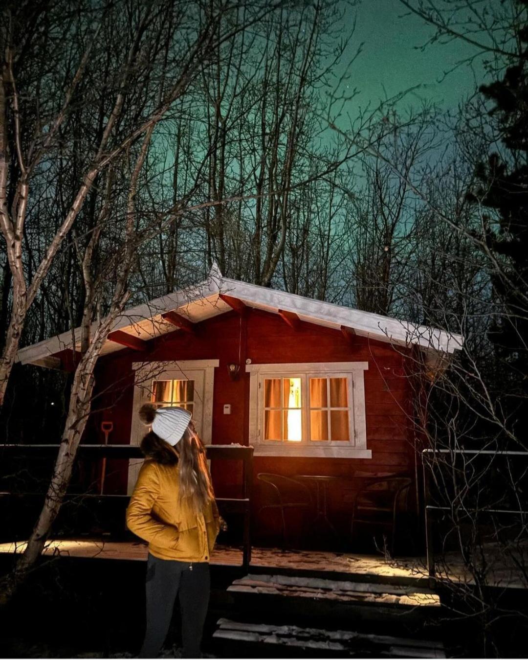 Bakkakot 2 - Cozy Cabins In The Woods Акурейри Экстерьер фото